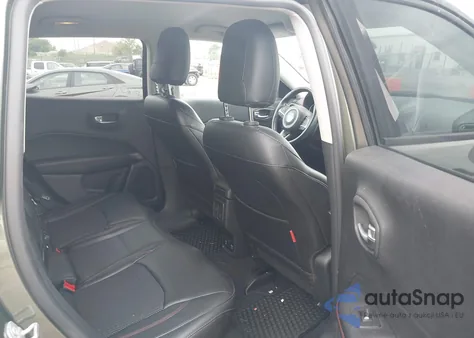 2018 Jeep Compass Trailhawk 4X4 z USA, uszkodzony, nr VIN 3C4NJDDB3JT339135